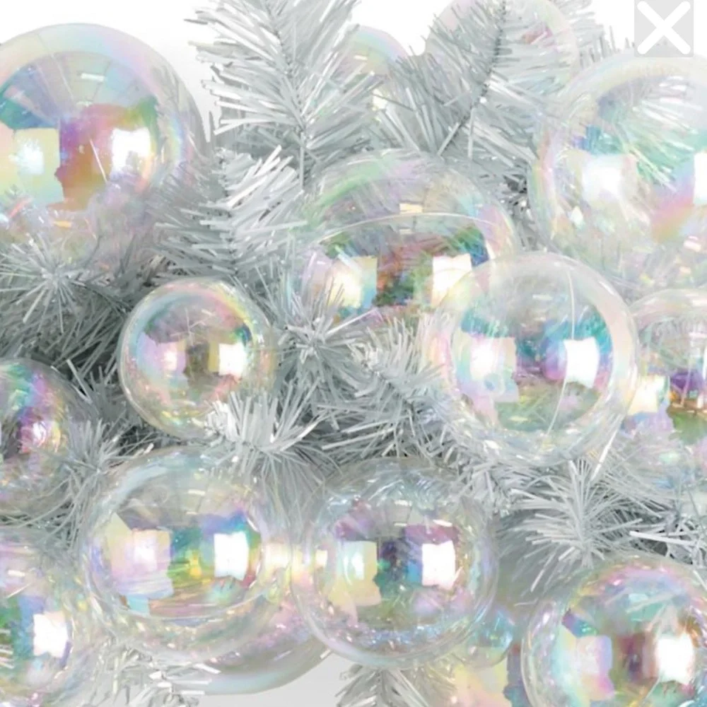 ⚡️  FLASH SALE  ⚡️Frontgate Silver and Iridescent Holiday Wreath